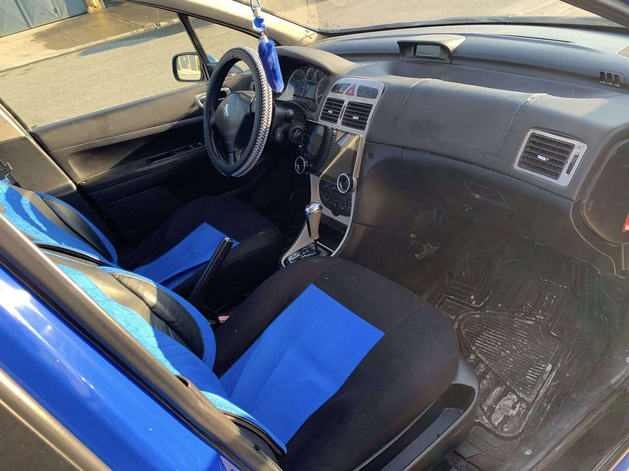 بيجو موديل 2005
قولوپين و برين ب شه رت 
3 قتعين سبغي تيدا به غه 
سعر 45 و مه جال 
رقه م ***********
