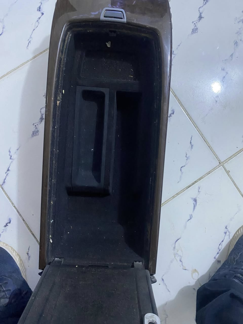 السلام عليكم
تجوه وسطيه مال كشن خلفي 

السعر. 25 الف 

مكاني بغداد الدوره 

***********

