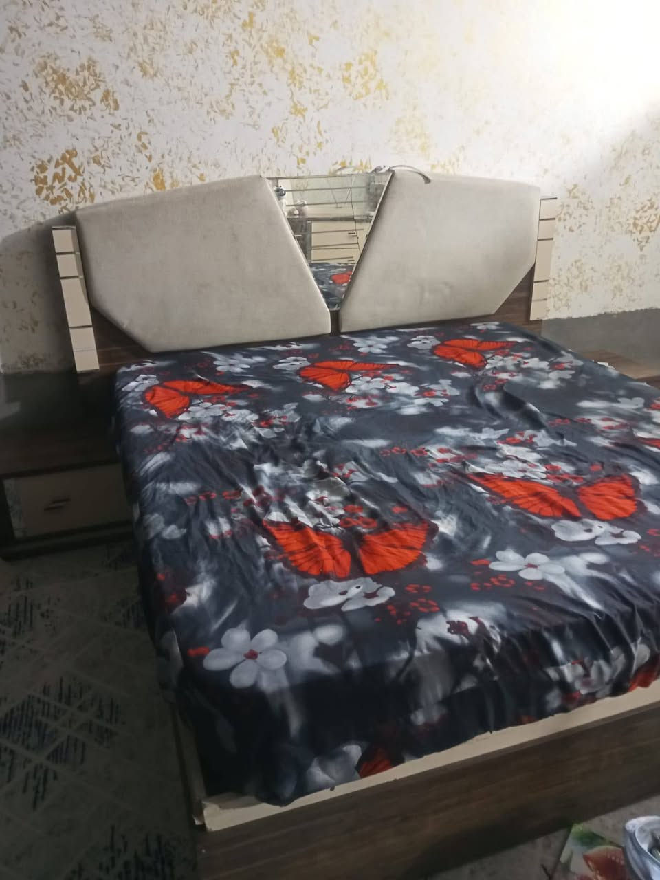 غرفه سبع قطع للبيع اصليه ثقيله نظيفه جدا التخت نجاره بلوك السعر ٤٥٠
(فقط يحتاج تبديل سجة الكنتور)


**إذا كنت صاحب هذا الإعلان وتريد حذفه لأي سبب، رجاءا أرسل رسالة إلى الدعم الفني**