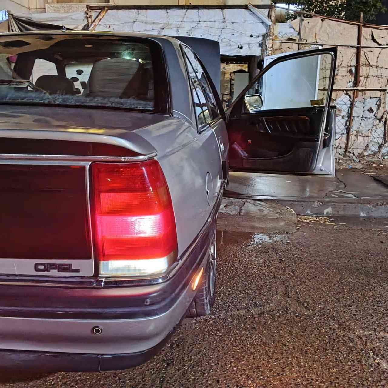 السلام عليكم ورحمة الله وبركاته سياره اوبل موديل  92 محرك
26 الفين وستميه محرك شرط كير شرط صدر حداديه من الدعاميه لدعاميه  تخم تاير جديد صار اسبوع من شديته رقم دولي لواحد وتلاثين بسمي شرط تحويل ثاني يوم والشكل احلا من الصور سعرها 47 ورقه وبيها مجال شوي


**إذا كنت صاحب هذا الإعلان وتريد حذفه لأي سبب، رجاءا أرسل رسالة إلى الدعم الفني**