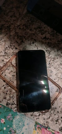 ايفون 11 برو ماكس مكفول كفاله عامه من الزلغ ع الفحص وين مايعجبك فقط في...