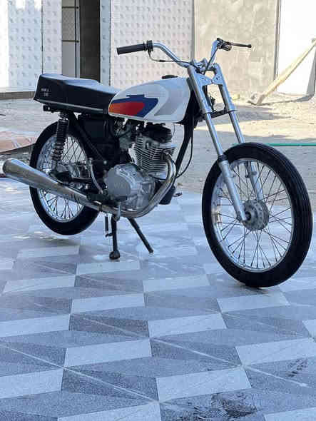 السلام عليكم دراجه للبيع  تعمير 23 
السعر (550 ) وبيها مجال قليل  كلك كلك***********
