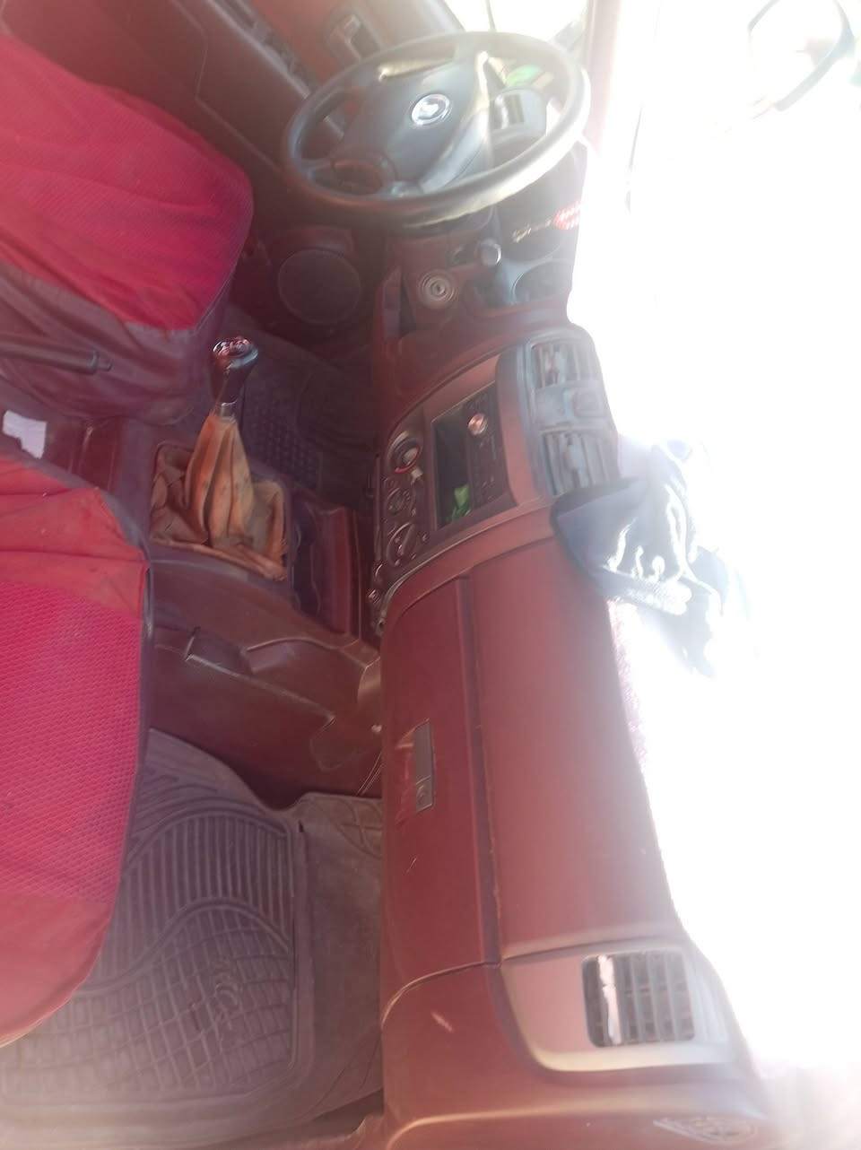 سلام عليكم سياره كرتويل رقم ضيقار ألماني سياره جديد من قرفه وكربيات مديل ٢٠١٢ كير مكينه جديدات سعر ٤٣وبيه مجال كلش قليل رقم ***********
