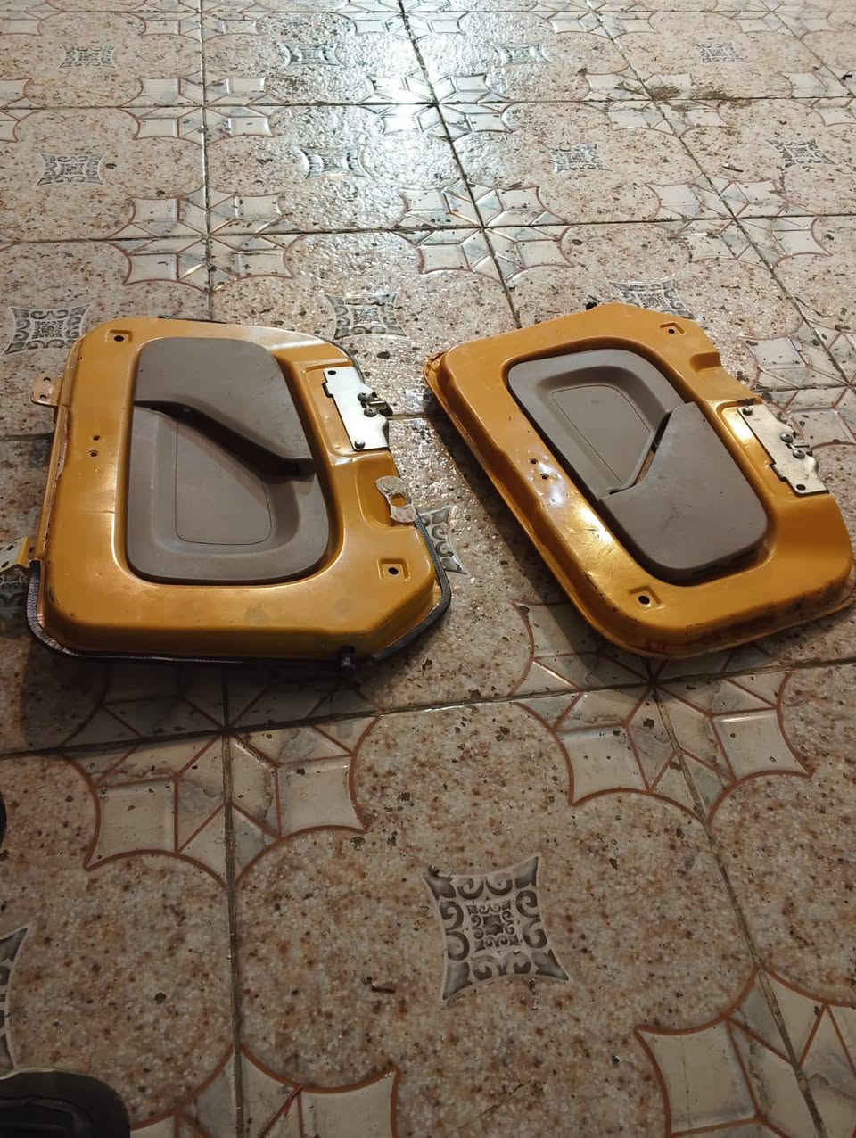 السلام عليكم
بوب مال تكتك موديل ٢٢
نظاف كلش 
السعر ٧٥ وبيهن مجال قليل 
العنوان واسط
رقم هاتف ***********
