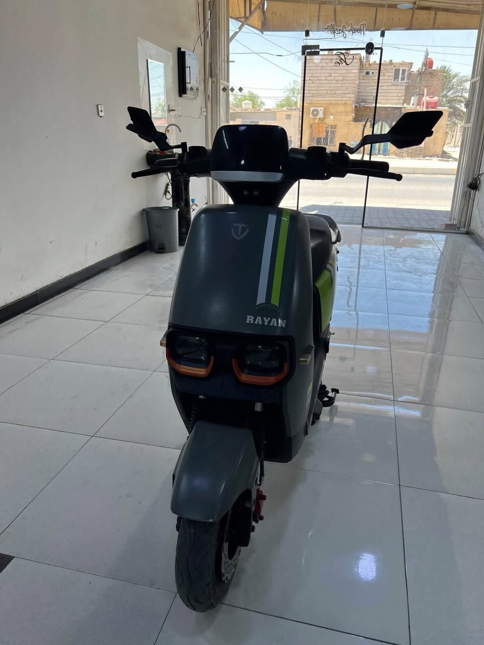 السلام عليكم دراجه ريان للبيع باب اول جديده بمعنى الكلام عليها بطاريات سعرهن 250 الف السعر 850 وبيها مجال بسيط للاستفسار *********** اتصال فقط
