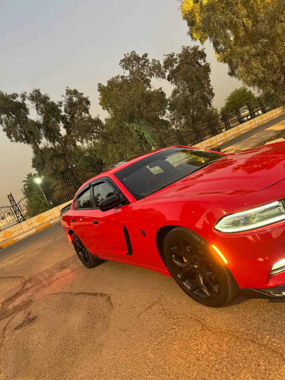 جارجر مديل ٢٠١٨. كلين sxt
سياره جديده بمعنى الكلمه 
مكفوله كفاله عامه من دعاميه الدعاميه 
كفاله من صبغ وتبديل والبارد حته دعاميه كفاله 
جاهزه  ماشيه ٧٢ ميل 
السعر ٢٣٧ وبيه مجال. 
مكان مصفى الدوره تقاطع المصافي 
*********** بغداد, العراق
