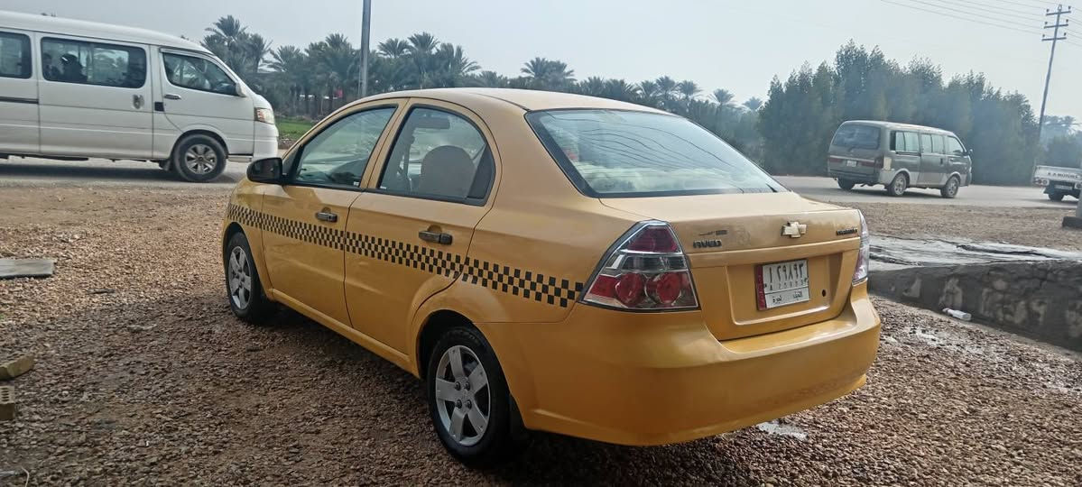 افيو 2010 كفاله عامه فقط شبر صبغ بطرف الجاملغ لامامي الايسر خليجي استلام شركه اصل اصفر جاهه من كلشي.. السعر 55 وبيه مجال  للاتصال *********** النجف كوفه عباسيه
