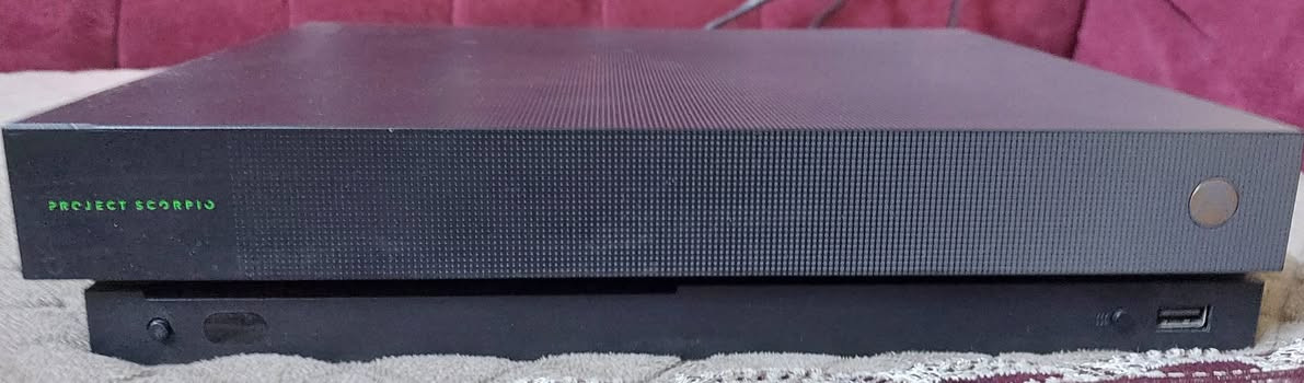توفر Xbox One X باندل
1TB
لوك ستيكر مامفتوح
اصدار خاص PROJECT SCORPIO
جوستك اصلي 
السعر 250
العنوان بغداد متوفر توصيل لجميع المحافضات
إصدار Project Scorpio من جهاز Xbox One X هو نسخة محدودة خاصة أطلقتها مايكروسوفت (تم إصدارها في 7 نوفمبر 2017) احتفالاً بجذور الجهاز. يتميز الجهاز بتصميم أسود متدرج مع نقش اسم "Project Scorpio" باللون الأخضر على الجهاز  مما يجعله نسخة مفضلة لهواة الجمع وعشاقXbox1


**إذا كنت صاحب هذا الإعلان وتريد حذفه لأي سبب، رجاءا أرسل رسالة إلى الدعم الفني**
