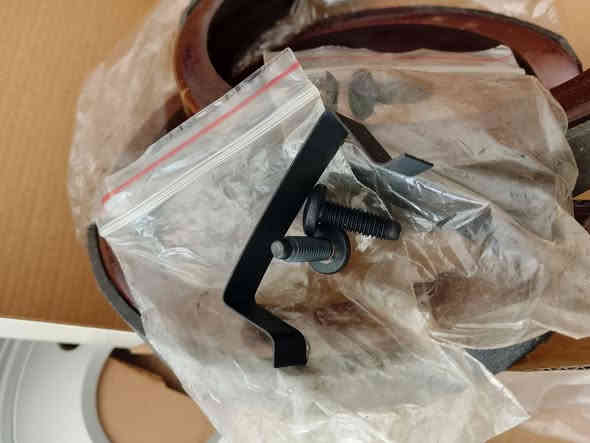 بنزات خلفيه امبالا شكل القديم 
صناعه تايوان ..
***********
***********
يتوفر توصيل ..
