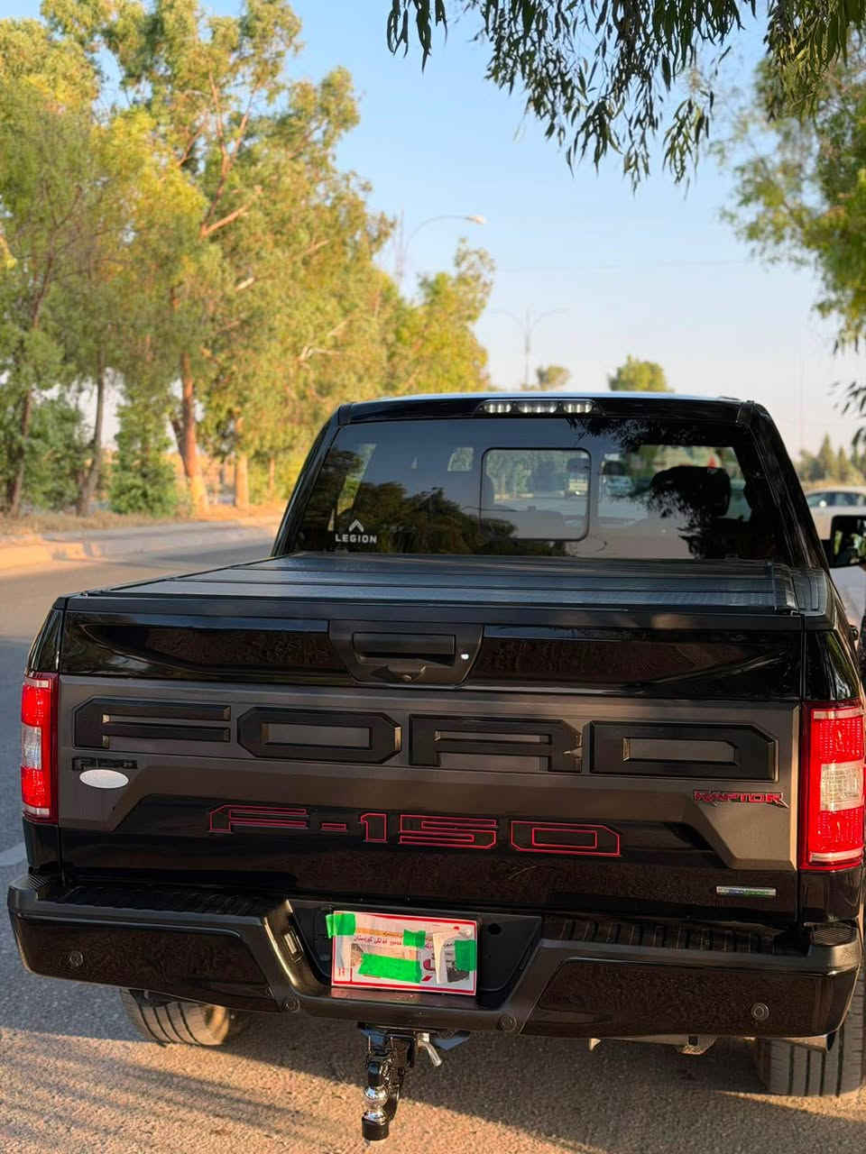 ‎
کوردی -عربی

🚘 فۆرد F-150 XLT (مۆدێل 2019) - بەشێوەی ڕاپتەر 🚘
فۆڕدێکی زۆر خاوێن، بۆ فرۆشتن!
🌟 تایبەتمەندییە سەرەکییەکان:
* مۆدێل: 2019
* ڕەنگ: ڕەش
* بۆدی: بۆدی کورت و دەرگا گەورە
* دیزاین: شکڵ ڕاپتەر (دەستکاریی ئەمریکا)
* کڵین تایتڵ (بێ بۆیاخ، بێ ساردی، بەشەرتی بێ کەموکوڕی)
⚙️گێرو مەکینە و مەکینە:
* مەکینە: 2.7 لتر (6 پیستۆن) دووانە تۆربۆ (دبڵ تۆربۆ) — گێرو مەکینەی نەکراوەتەوە بەشەرت
* ڕۆشتووی: 152,000 کم
* ڕەقەم: هەولێر بە ناو خۆمەوەیە
* سیستەمی لێخوڕین: دەبڵ ئەیكسڵ (4x4)
* مۆدی لێخوڕین: 5 مۆدی جیاوازی لێخوڕین
‎🛋️ دیزاینی ناوەوە و ئاسوودەیی:
* گێر: لە ئەرز
* سەقف: پانۆراما
* کوشن: جڵد
* کارپێکردن: شەغاڵ (داگیرساندن لە دوورەوە)
‎📦 زیادکراوەکان:
* قباغی بۆدی و ناوبۆدی لەسەرە
‎📞 پەیوەندی کردن:
* ژمارەی مۆبایل / واتساپ: ***********

نرخ :  ٢٧٠ $

تێبینی: ئۆتۆمبێلەکە زۆر خاوێنە و هیج خەرجییەکی تێدا نییە. بۆ زانیاری زیاتر یان بینینی ئۆتۆمبێلەکە پەیوەندیب بکە  یان لە واتساپ.

🚘 فورد F-150 XLT (موديل 2019) - شكل رابتر 🚘
فورد نظيفة جداً وبأعلى المواصفات، للبيع!
🌟 المواصفات الأساسية:
 الموديل: 2019
 اللون: أسود
 البودي: بودي قصير وباب طويل 
 التعديل: شكل رابتر (تعديل أمريكا)
 التقرير: كلين تايتل (بدون صبغ، بدون تعديل بارد، بشرط السلامة من أي عيب)
⚙️ المحرك والمكانيك:
 المحرك: 2.7 لتر (6 سلندر) دبل توربو — الجير والمحرك بشرط عدم الفتح
 المسافة المقطوعة: 152,000 كم
 الرقم: أربيل (باسم صاحب السيارة)
 نظام الدفع: دبل أكسل (4x4)
 أنماط القيادة: 5 وضعيات قيادة مختلفة
🛋️ المقصورة والراحة:
 الجير: أرضي
 السقف: بانوراما
 المقاعد: جلد
 التشغيل: عن بُعد (شغال)
📦 الإضافات:
 غطاء حوض (بادي) مع تلبيسة الحوض الداخلية موجودة

السعر: ٢٧٠ $
📞 للتواصل:
 رقم الهاتف / واتساب: ⁠*********** شمشمل, السليمانية
