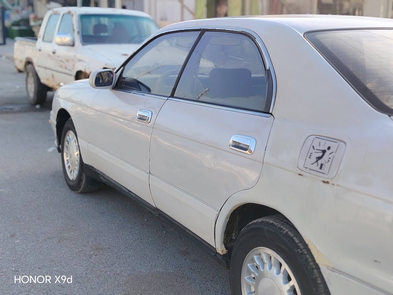 تيوتا كراون 1992رقم واسط تحويل مباشر
كفاله من الكص ونقل الجثه والعيب الشرعي 

 ابيض لؤلؤي رقم انكليزي واسط سنوي ل 2029 تبريد جاهز

محرك بطه 2500

تخم تاير 

حداده وباتري 

كهربائيات كلها شغاله  

عنوان واسط قضاء الحي 

السعر 50 وبي مجال 

***********
