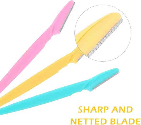 عرض خاص 💥
والسعر نااار 🔥🔥
500 دينار فقط
هذه شفرات حلاقة للحواجب (Eyebrow Razors). هي أداة تجميل مصممة خصيصًا لتشكيل وتشذيب الحواجب بدقة وأمان. 
تأتي الشفرات عادةً بحجم أصغر من شفرات الحلاقة العادية، مع مقبض طويل ومنحني لسهولة الاستخدام. 
تتميز بشفرات فولاذية عالية الجودة، مما يضمن حلاقة نظيفة وخالية من التهيج. 
تستخدم لتحديد الحواجب وإزالة الشعر غير المرغوب فيه في مناطق الوجه الأخرى مثل زوايا الشفاه. 
تعتبر طريقة غير مؤلمة وفعالة من حيث التكلفة مقارنة بطرق إزالة الشعر الأخرى مثل الشمع أو النتف. 
تأتي مع غطاء أمان لحماية الشفرة وتسهيل التخزين.
للحجز واتساب *********** #مجمع_السفير_للخياطة #متوفر_توصيل_لكافه_محافظات_العراق
#اشارة #كل_هلا_بيكم #متابعه_ولايك_واكسبلور_احبكم
#متابعين
