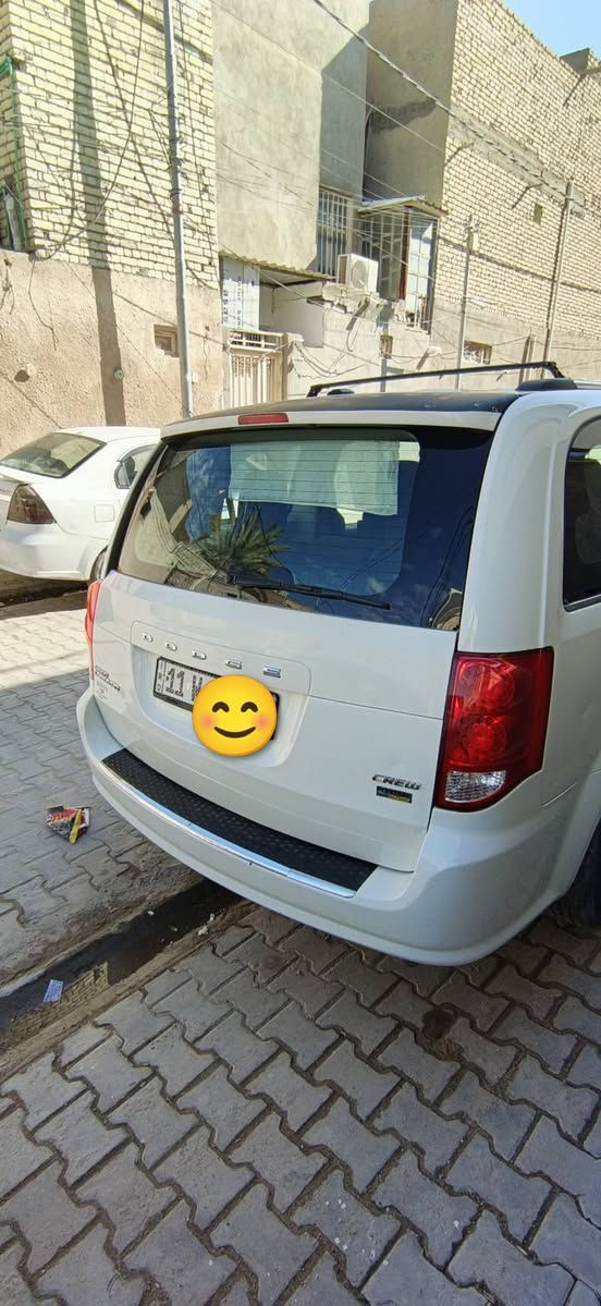 ‏يا الله السلام عليكم دووج كرفان امريكي موديل 2012 محرك 3600 بيبان كهربائي كشن السايق  كهرباء تحكم بالمري جام كلهة كهربائي شاشة لمس كامرة خلفية وكامرة داخل السيارة وخارجهة ويل كب بلادي تخم تايرات نضافة 90بل مية موقت سرعة بالستيرن قيادة اليه حادثهة جاملغ وبنيد امامي صوب العبري  بس السيارة مال بيت وخير من الله محورلهة مراوح مال راديتر يعني انسة الحماوة السيارة رقم بغداد رقم انكليزي جديد سنويتهة نهايت 2027 وهزت السيارة صارلهة شهرين من خلصت السيارة اترايهة من زاخو للبصرة شرط بنيد ما تفتح ومكان السيارة نجف السعر 135 للتواصل خاص او هاذة الرقم ***********
