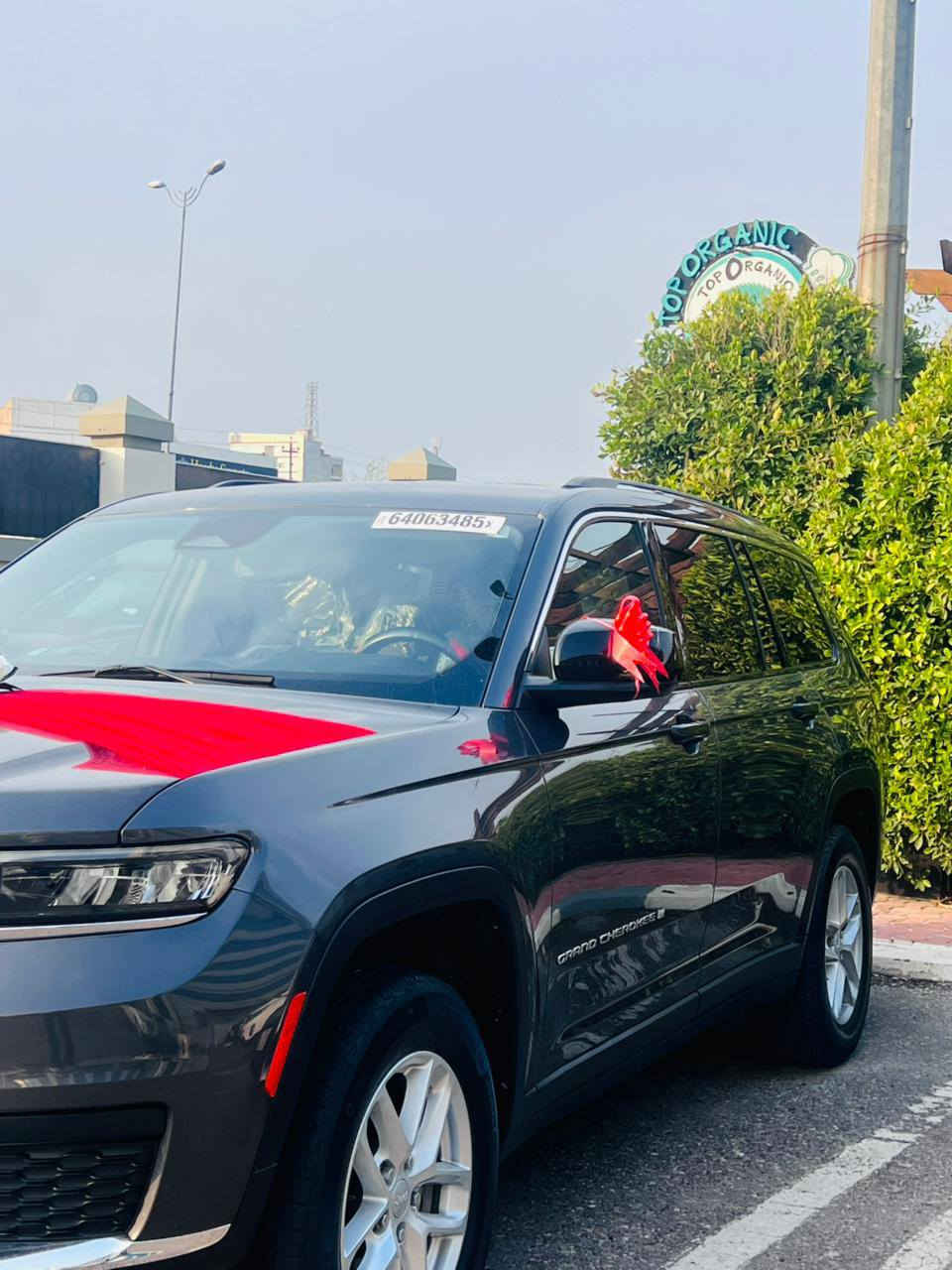 السلام عليكم للبيع جيب موديل 2023 صور الحادث ناشرها 
بيه كلير امريكي 3قطع بدون دواخل شرط 6سلندر 7راكب سياره جاهزة مابيه مصرف الف 
مكاني اربيل شارع 100 تصال ***********
ملاحظه الموشراي لا تعبني وتعبك تحياتي للجميع
