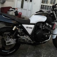 عندي CB400 دراجه نضيف  صالنصه رياضي  ستيرن رياضي يدات رياضي  كيجات كله...