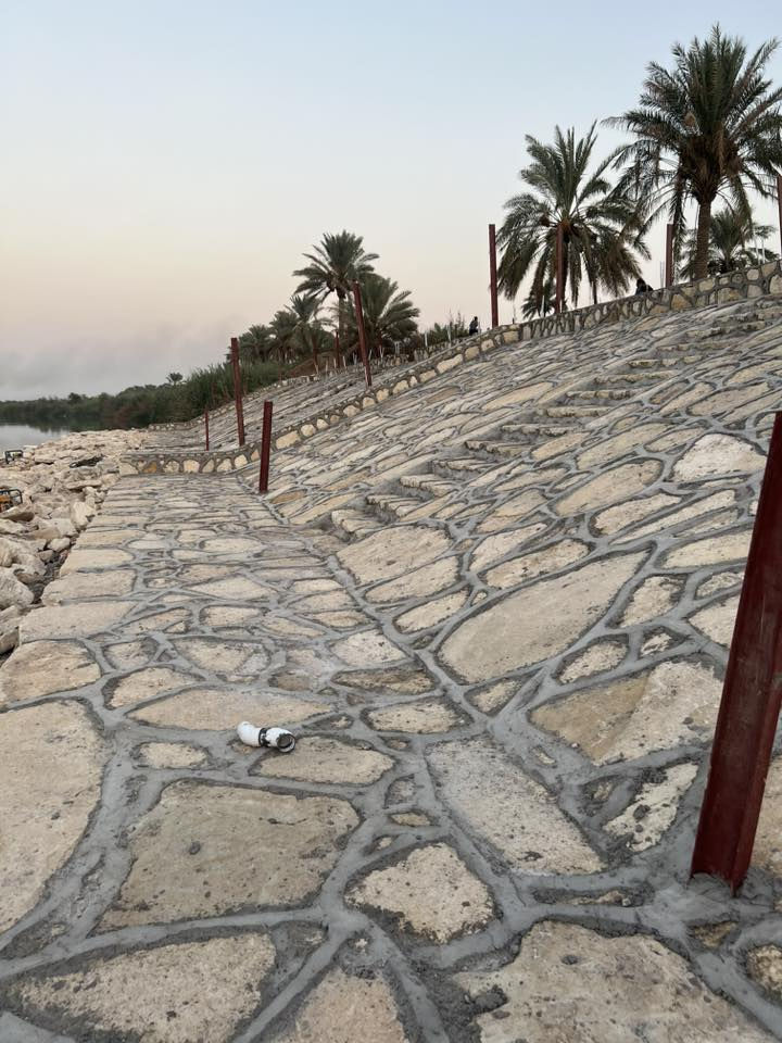 سلام عليكم ورحمه الله و بركاته لعمل المسنايات و السياجات الحجر بكافه اعماله
شغل درجه اولى نشتغل كافه المحافضات 
الاستفسار /***********
