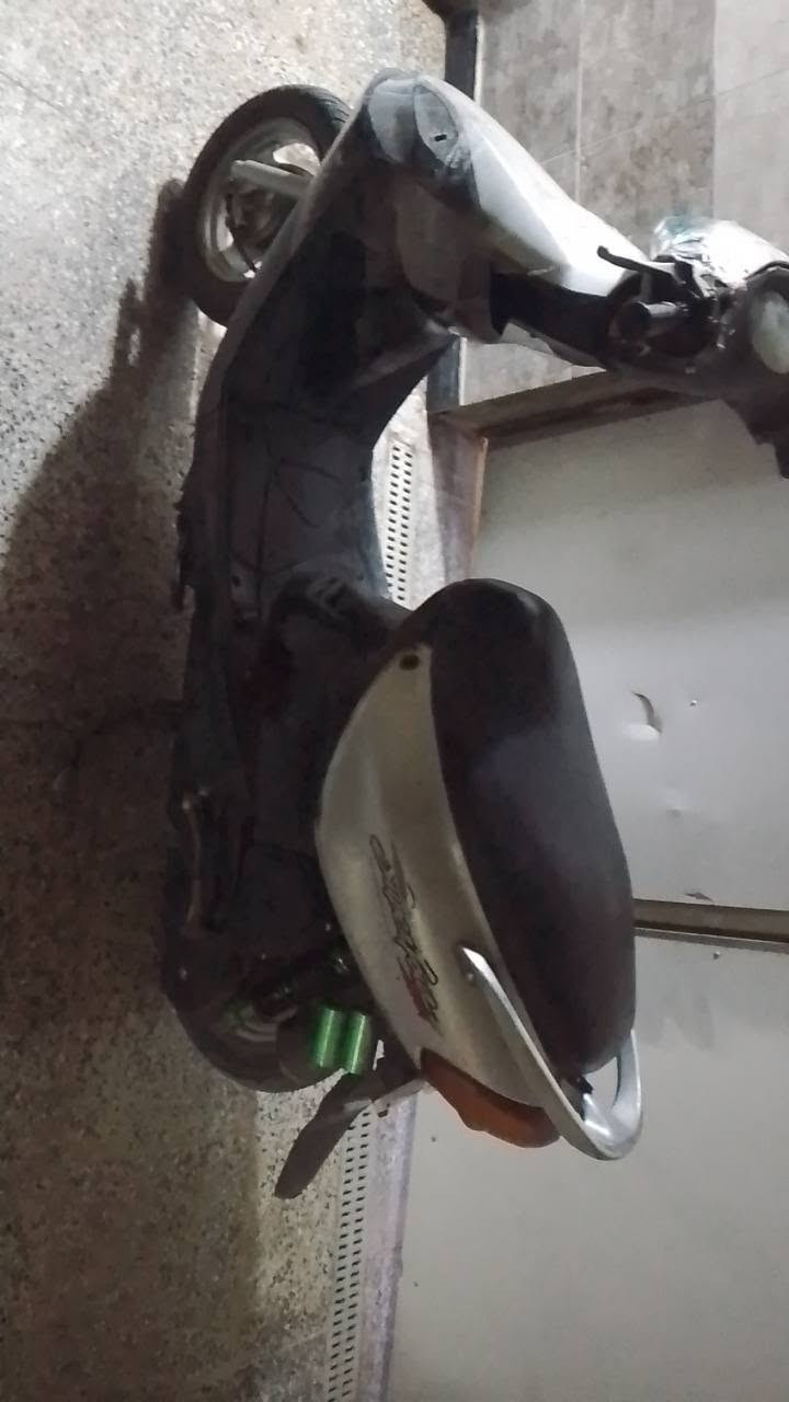 السلام عليكم دراجه ماكس قجمه دراجه خير من الله كله بلادي صلنصه رياضي دبل رياضي شلعه معدل السعر 300 المكان بغداد شعب  تواصل واتساب ***********
