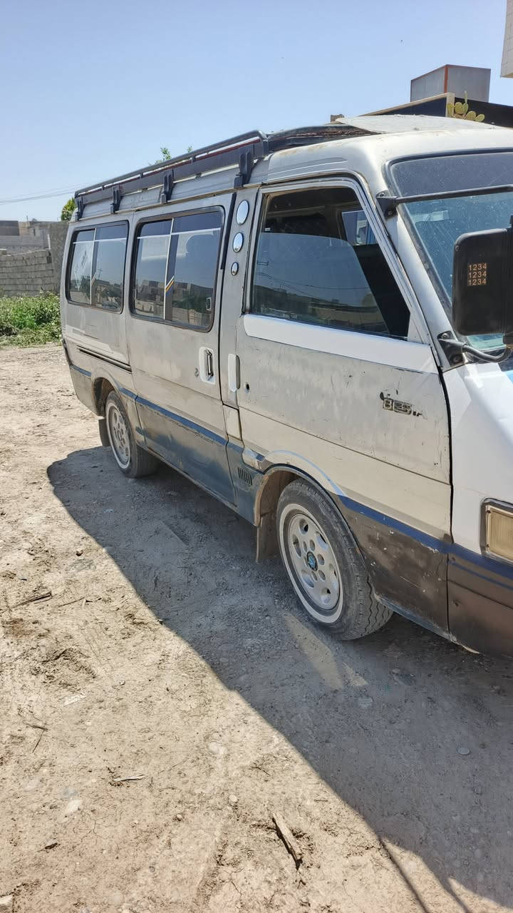 السلام عليكم للبيع سياره كيا باستا موديل 94 محرك وكير واكسل مقفولات دالمو باتري جديد سلف جديد تخم تايرات داخلها نظيف بلادي كهربائيات كلها شغاله
رقم هاتف ***********
