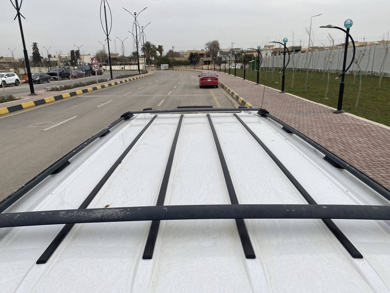 السلام عليكم جمسي الفينية للبيع او مرواس موديل 2000 كير ومحرك واكسل خير من الله رقم دولي نينوى سيارة بلادية تخبل مال بيت وبل العافية على الياخذهةالسعر 95وبيهة مجال للاستفسار ***********
