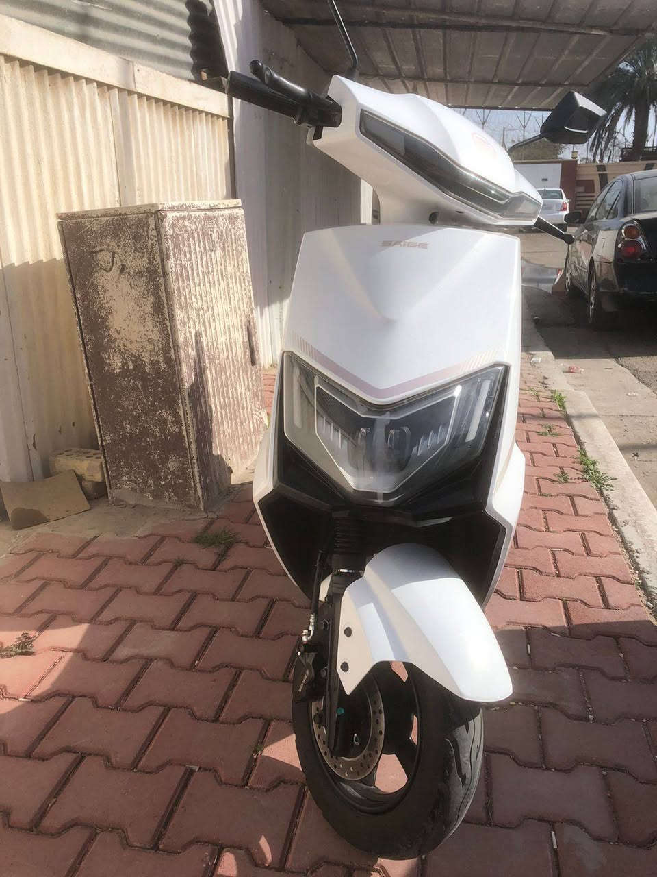 سلام عليكم دراجة شحن سكنس القرش  المواصفات
1-ملف1000

2- 3نمر

3- سرعة 45 حقيقي 

5- لايت عالي ناصي زنون 

6- اشاير يمنة سيرى

7-نضام الباركP للحماية من السرقة 

8- منفذ USP للشحن

9-هورن 

10- ابريكات الامامي دسك والخلفي بنز شغالات 

11-دبلات الامامي دهن والخلفي شغالات 

12- الدراجة بيها بصمة وسويج2

14-استان صفحة وستان  تعليگ

15- الدراجة تجي وياها مرايات 

16- تايرات جدد

17- تشغيل عن بعد 

18- جهاز اندار ضد السرقة 

19- قفل استيرن 

البطاريات 6 بحالةجيدة 100/100

الدراجة جاهزة مابيها اي نقص 

السعر ؛600 

العنوان بغداد الشعب 

***********
