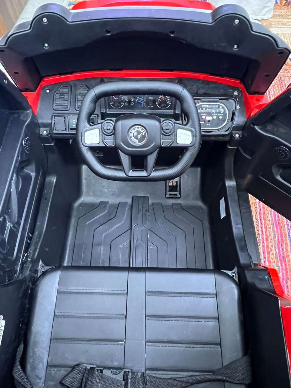 السلام عليكم
سيار طفال للبيع بطاريات 
المكان لعطيفية

+964 770 972 5583
