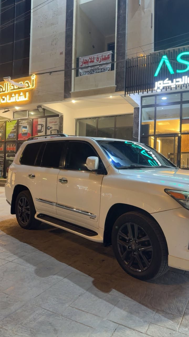 سلام عليكم
لكزز 2014 بريم داخل قرميدي 
رقم بغداد باسمي 
مكفوله من صبغ بيه مكانات بسيطه بارد 
ماشيه 167 كيلو
السعر 42 الف دولار 
مكان بغداد السيديه 
***********
