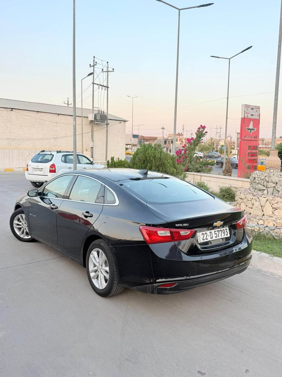 سلام عليكم 
ماليبوو موديل ٢٠١٧ موصفات LT بصمه تشغل بصمه ابواب كير محرك شرط بدون عيب رقم سنويه جديد بها كوبون بانزين سياره بها قطعه صبغ فقط بونيت بدون دواخل سياره جديد بدون مصرف شرط 
سعر ٨٤ بها مجال قليل 
رقم موبايل *********** كركوك, العراق

