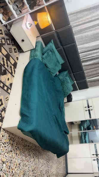 غرفه للبيع تركي vip ١٠ قطع نضيفه جدا جدا مستخدمه ١٠ ايام فقط اسباب البيع السفر توصل ***********
