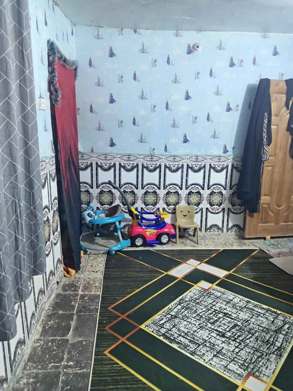 السلام عليكم بيت للبيع المساحة 120 متر السايد الواحد الكرغولية مقابل ماركت الهدى يحتوي على حمام خارجي خارجية وطرمة كبيرة واستقبال كبير وغرفتين ومطبخ وحمام داخلي
الاتصال ***********
