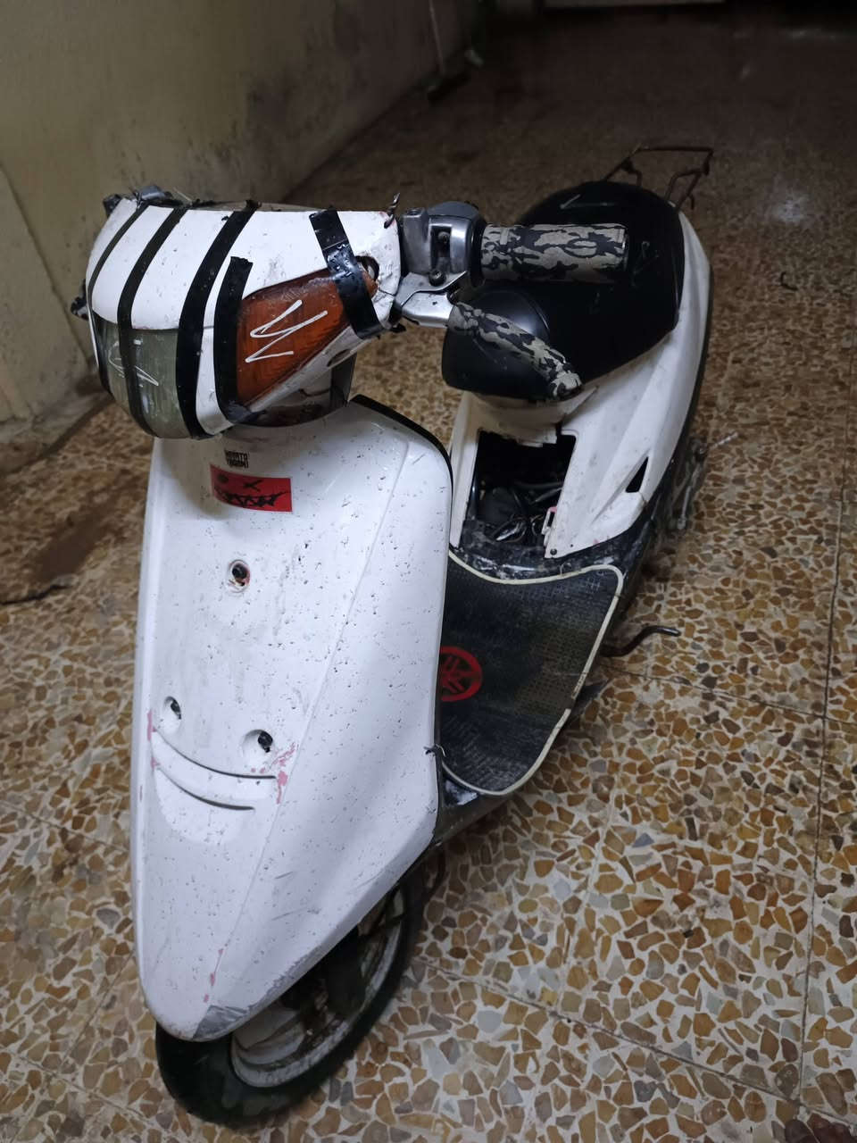 ماطور ياماها صاروخ شغال شرط هندر واحد يشتغل ماطور نشط مكاني موصل الايمن رجم حديد والباقي مثل ما موضح بالصورة 
***********
