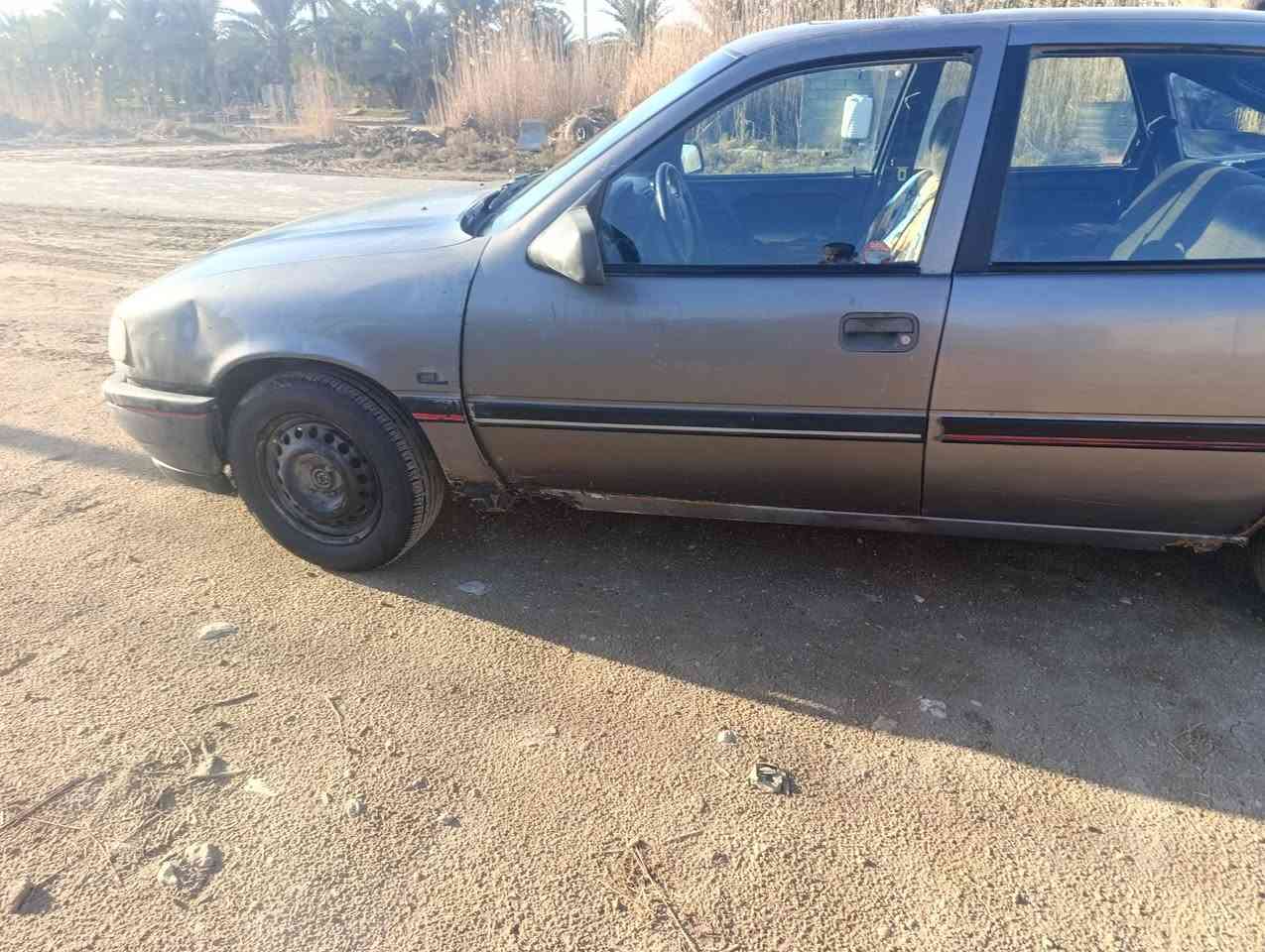 اوبل فيكترا لبيع رقم بابل سنويه ساقطه ب2019
راعيها موجود 
محرك 1800
سياره حلوه ونضيفه سعر 24وبيه مجال بسيط
مكاني بابل سده 
تخم تاير بل جيس شاده قبل أيام

رقمي ***********
