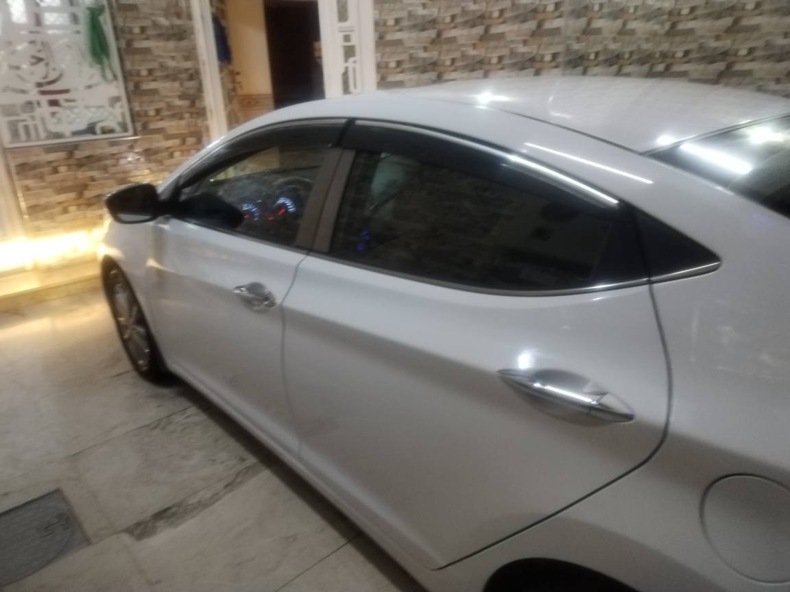 السلام عليكم
 الأنتراموديل ١٦ فول مواصفات ماشية ٩٧ كفالة عامة رقم انكليزي بغداد بأسمي
السعر150وبيه مجال قليل.... 
رقم الهاتف *********** ناصرية, ذي قار
