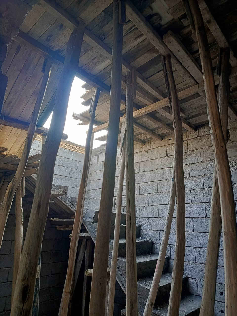 قالب خشب للبيع سعر مناسب مكان صلاح الدين 
***********
