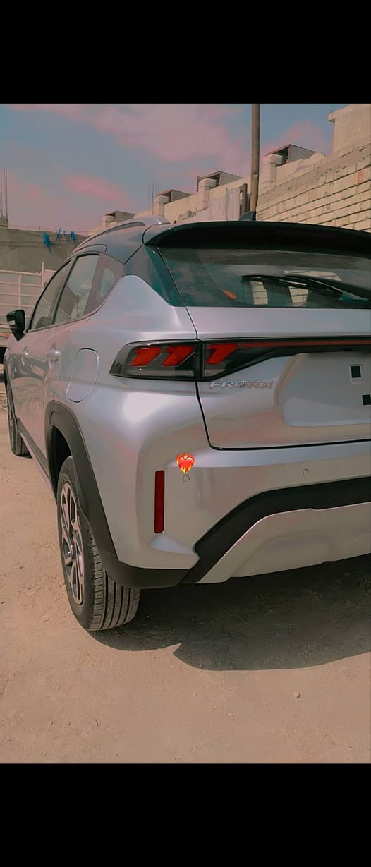 سازوكي فرونكس ( للبيع او المراوس بسازوكي ارتيگا )
استلام شركه نضام مقترض وكفيل من نفس البيت 
موديل 2025
ماشية 6000
فول مواصفات 
على وضع الشركه استلام شهر 9 
السعر 135 وبيهه مجال 
العنوان بغداد حي اور 
الرقم للاستفسار ***********
