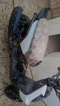 دراجه لبيع يردله بس ادامه مال كلجات نضيفه دراجه نضيفه عنوان مدينة الصد...