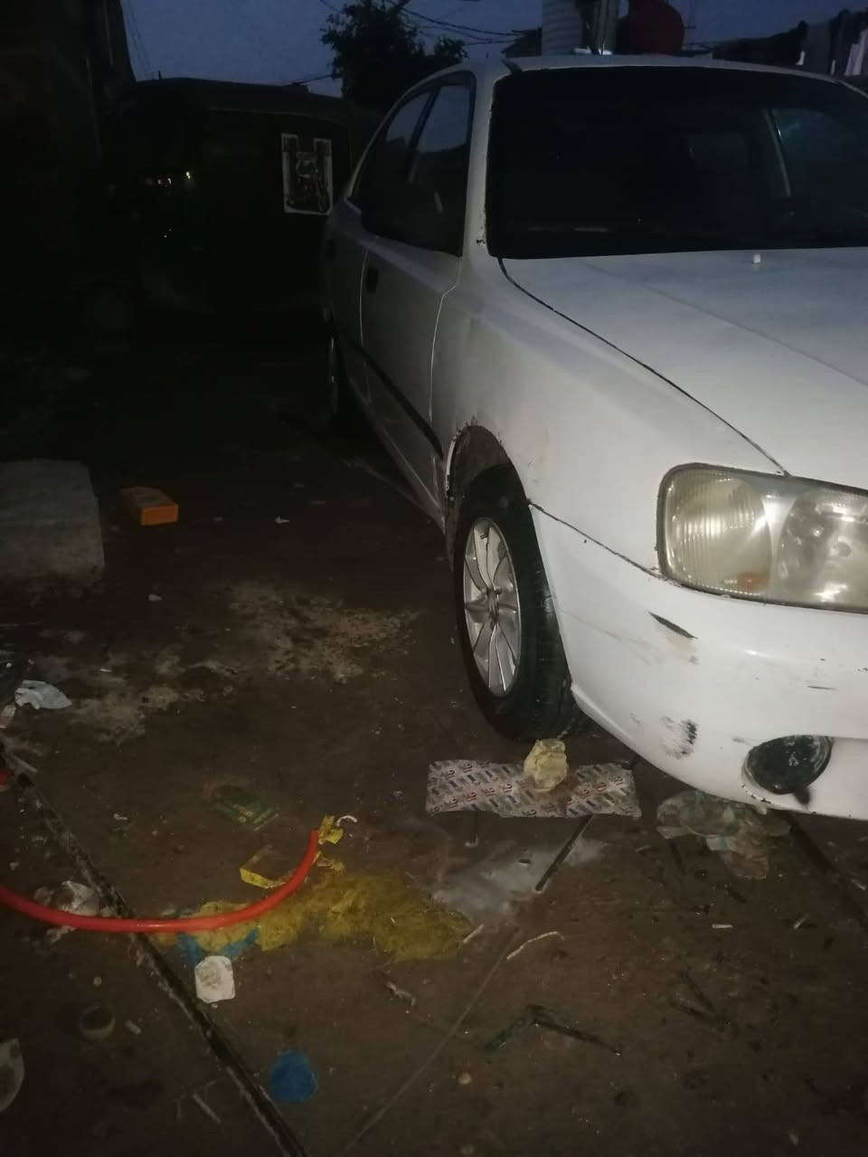 السلام عليكم هونداي فيرنا 2000 جير عادي للبيع سعر 30 مكاني بغداد  ***********
