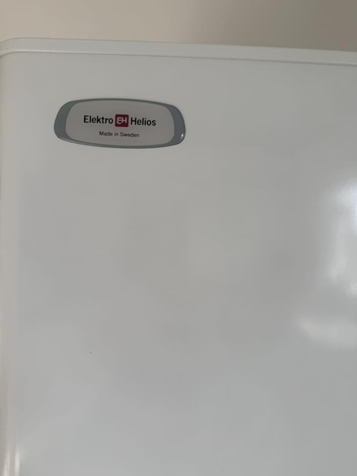 ئەم سەلاجەیەمان هەیە ٨ مانگ ئیشی پێکراوە ،سویدییەو لەوێوەوە هاتووە ،هیچ کێشەیەکی نییە سەرەوەی سەلاجەیە و خوارەوەی موجەمیدە. 

بە ٢٠٠ هەزار ئەیفرۆشین

کڕیاری بەڕێز نامە بۆ ئەم وەتسئەپە بنێرە: ***********
