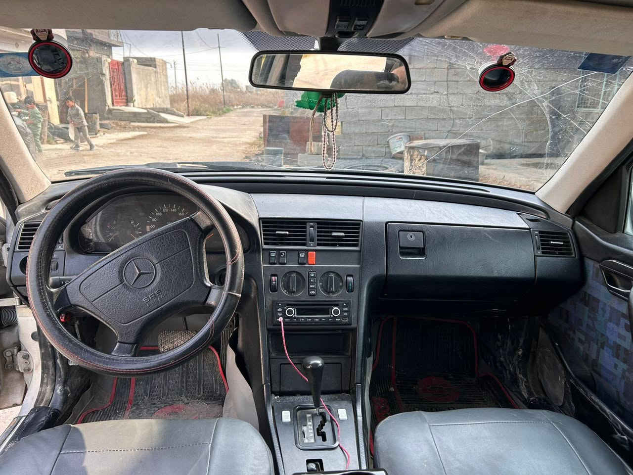 السلام عليكم
متاح مارسدس بيبي شبح موديل 93 سياره جاهزه وكامله برغي مابيها نقص تجي وتشوف بعينك النضافه مالتها بعد احلئ من الصور صدر يخبل غرفتها جديده ماكو بيها شي مو شغال مكان السياره ديالئ المقداديه السعر 63 وبيها مجال للشراي وميتعبني للستفسار ***********
