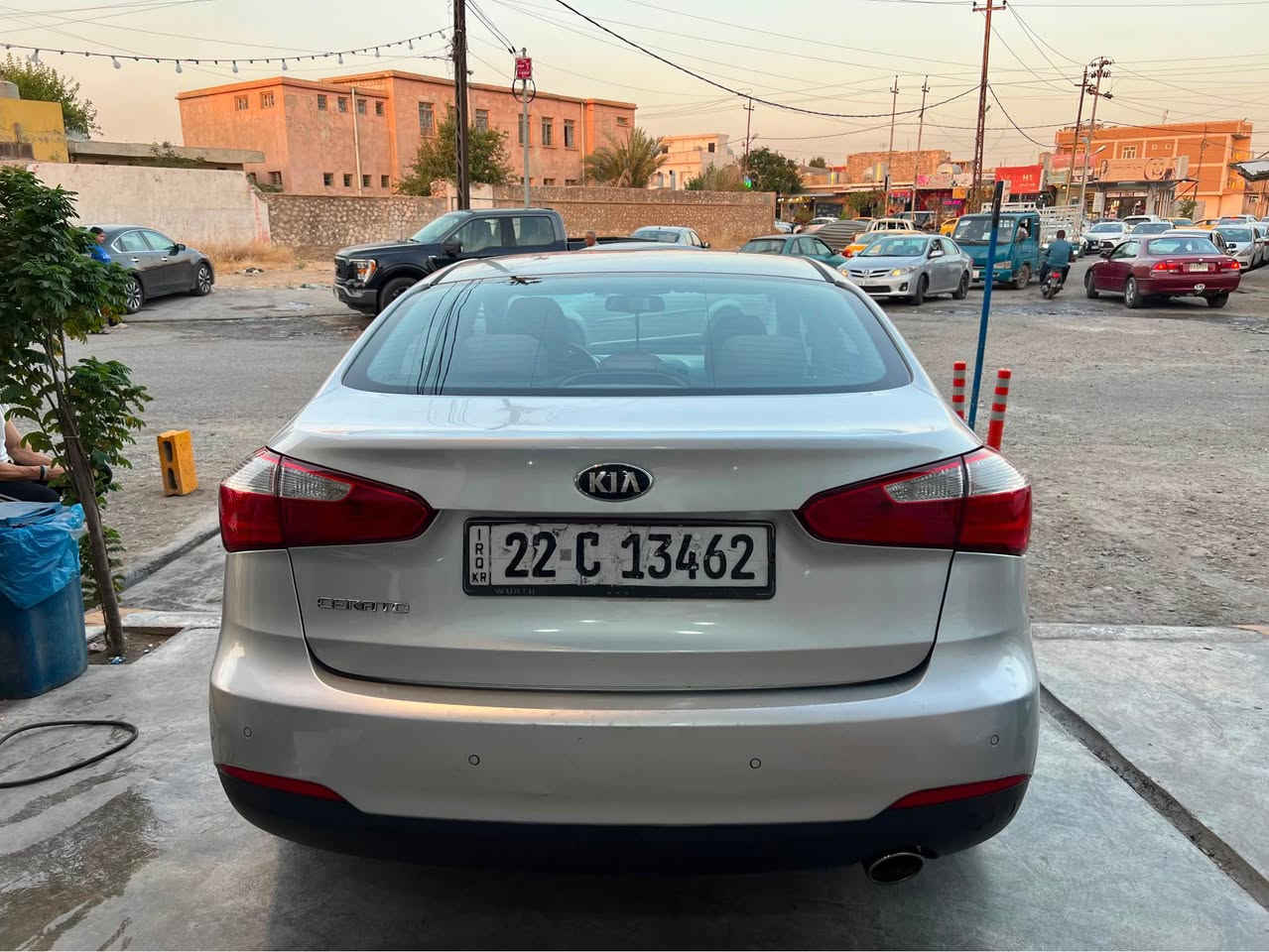سيراتو 14 خليجي محرك 16 دوش 
مواصفات بصمة تشغيل وابواب كاميرا مري شفط 
لايت ليد وباقي المواصفات المعروفه
سيارة نظيفه وجاهزة كير محرك شرط تبريد تخم تاير باتري كله جديد
بيهه صبغ جاملغات اماميه بسبب جراد بدون حادث السيارة 
رقم سنويه جديد بأسمنه سعر 105 بيهه مجال بسيط
مكان سيارة اربيل للأستفسار *********** واتساب أربيل, العراق
