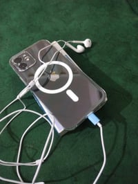 آيفون ١٢ • ١٢٨ • شاشة وكالة