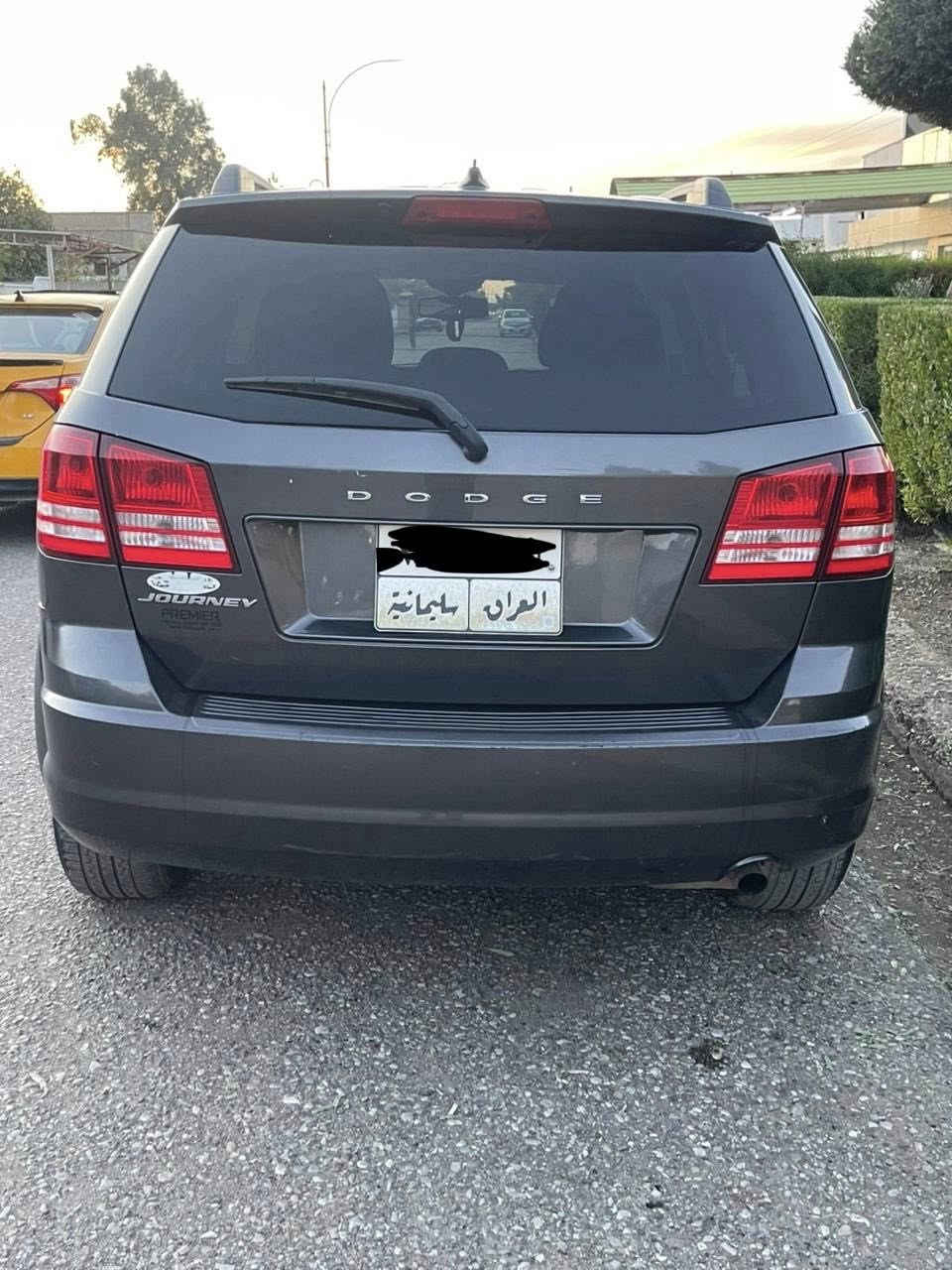 سلام عليكم دوج جورني موديل 2016 لون فيلي اربعه سلندر سياره جديده طخم تاير جديد صدر امامي خلفي  جديد كير محرك بشرط ارضيه جلد بيه كابون بانزين سبعه راكب ثلاث قطع تبريد بجم كبس ضرره باب خلف السايق مع هلال الجامرلغ الخلفي رقم سليملنيه يسمي سعره 135 ورقه بيه مجال قليل مكاني كركوك مااجاوب ع الفيس خابر وتدلل رقم تلفون ***********
