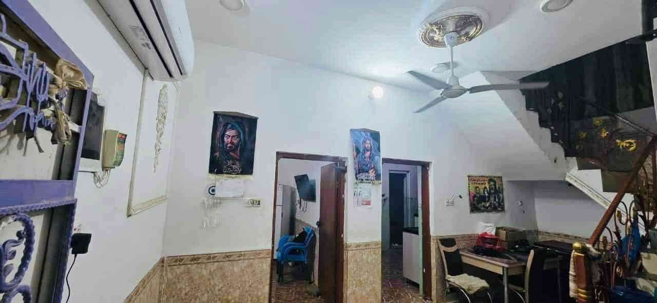 🏡 #دارللبيع  طابقين مربع ركن 
🧱#واجهة:  10  متر 
 🧱#العمق:  10  متر  
  المساحة 100 متر ركن
♦️العنوان /   حي الأمين مقابيل دائرة المجاري
تفاصيل الدار 🏘
طابق الأول
 - استقبال 
 - غرفة نوم  
- صاله
 - مطبخ  
 - صحيات 
 -درج داخلي
طابق الثاني
-غرفتين نوم
-صالة 
-مجمع صحيات 
السعر ١٠٥ مع مجال
☎️ للإستفسار يرجى الاتصال 
بالأرقام الموبايلات الواردة أدناه
📲 ***********   متوفر واتساب 
#نستقبل_طلباتكم__وعروضكم 
مكتب بغداد للعقار الشطرة  الآمن للتسويق العقاري  ___
 الشطرة /شارع الفلكه قرب كراج الحضارات
