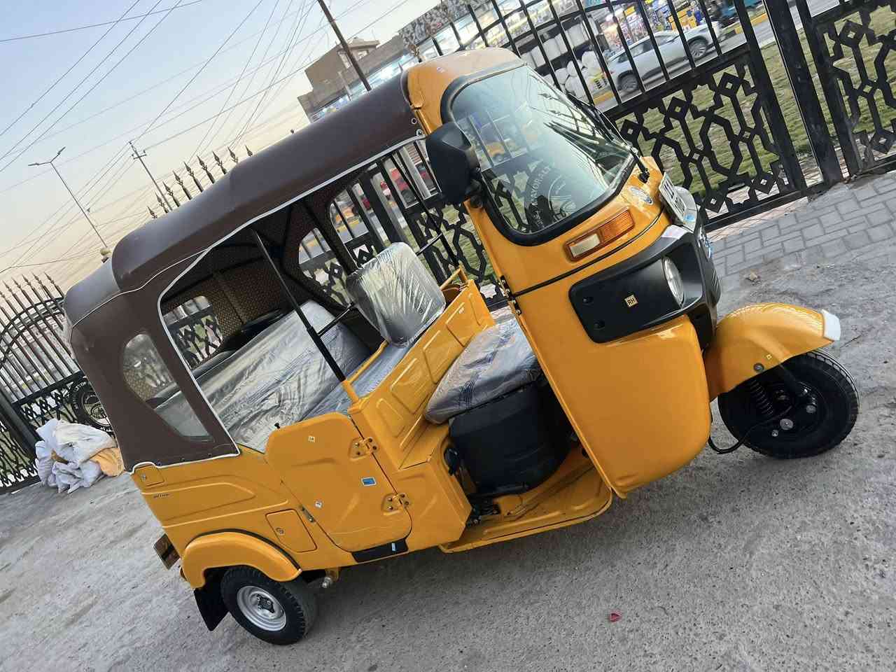 تكتك موديل 22 شهر 11 دراجه مكفوله مكينه اوكسن وكشر من عده صبغ يم بكلايت باقي كله مكفول رقم وسنويه مكاني بغداد حي اور ***********
