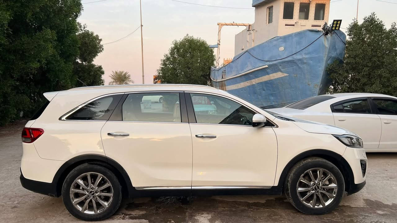 للبيع سورنتو موديل ٢٠١٨ 
اومراوس 
بيه فقط ربع باب صبغ اثر شخص باردات مأشرات
فول بدون بنوراما  مكينه ٦
رقم بصره باسمي 
مكان بصره ابي الخصيب
***********
سعر ٢٢٠ بيهه مجال موشري لايتعبني
