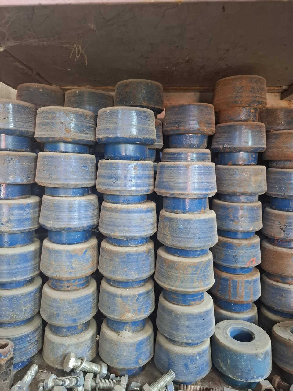 يتوفر قطع غيار للخباطات البناني الأصلي يوجد توصيل كافه المحافظات للستفسار اتصل على ا  رقم ***********
