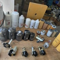 جميع فلاتر الهيدروليك والكاز للحفارات والشفلات متوفره كميه جمله بأسعار...