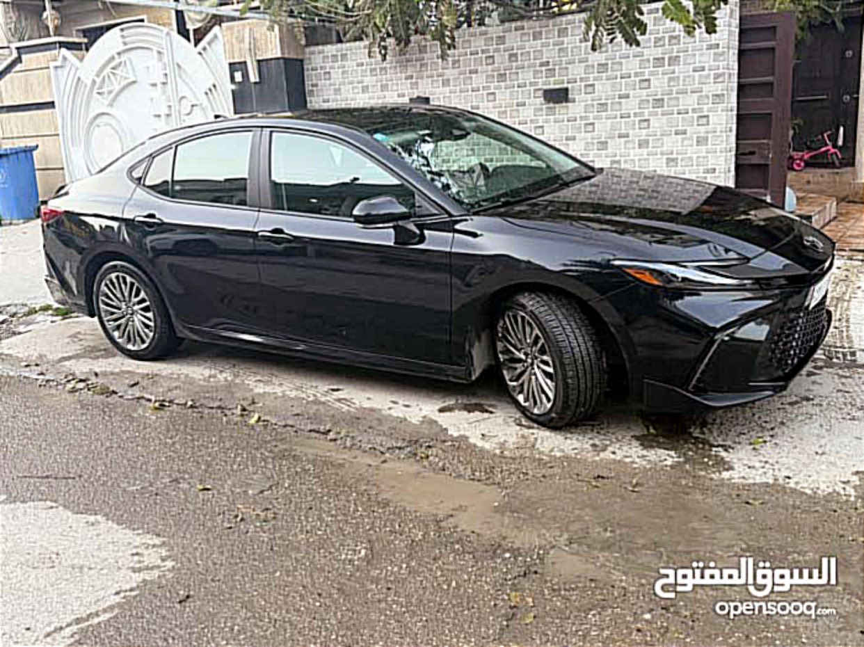 السلام عليكم 
كامري موديل 25  
سوداء اللون 
مواصفات le plus 
تجي فول ماعدا السلايد والجلد 
رادارات ونقاط عمياء السياره بحالة جيده بيها تعديل بالشاصي الخلفي اثر الحادث كما مرفق بالصور 
ماكو هيج سعر كامري بهلنضافه وبدون ايرباك
السياره وصلت بدون دعاميه اماميه واكو شخط بالبنيد وصبغت ع كد الشخط فقط 
وعندي صور بالصبغ والشخط   
السعر # 217$ 

رقمي 
***********
مكاني بغداد المنصور
