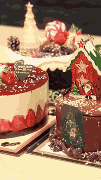 قوالب كيك الأعياد من سويت تيست… شكل ولاغلطة وطعم بيكمّل الفرحة... 😍

قاڵبی کێکی تامی شیرین... دیزاینێکی جوان و تامێک کە خۆشی تەواو دەکات.. 😍

📍هفلان ***********
