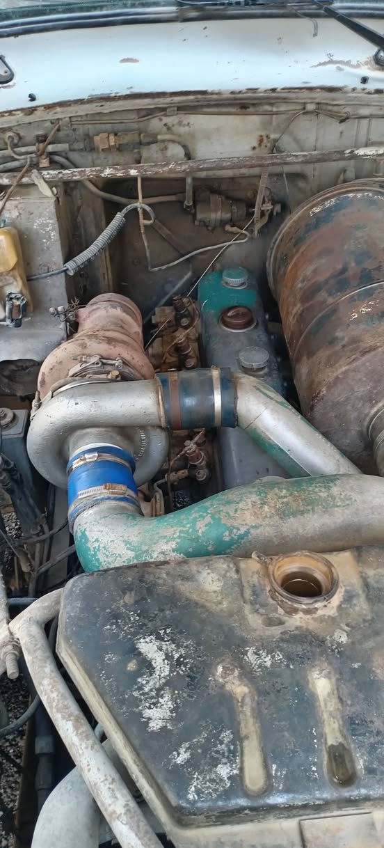 السلام عليكم سكانيا ١١١ موديل 80 باسمي رقم نكليزي مكينه سوبر كسن خفيف تخم تاير سياره خير من لله مكان مدينه الصدر الدسيم ***********
