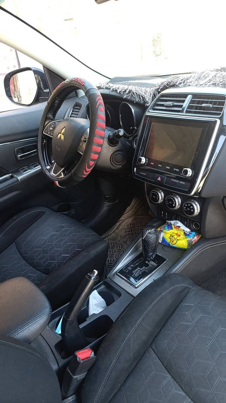 للبيع او مراوس سيارة متسوبيشي اوتلندر سبورتي موديل 21
ماشي سيارة 76000   صبغ بولند وجملغ امامي بدون دواخل 
هزاة وسنوية جديد لحتى 2030 سعر سيارة  140$
مكان سيارة في دهوك عقرة 
هاتف ***********
